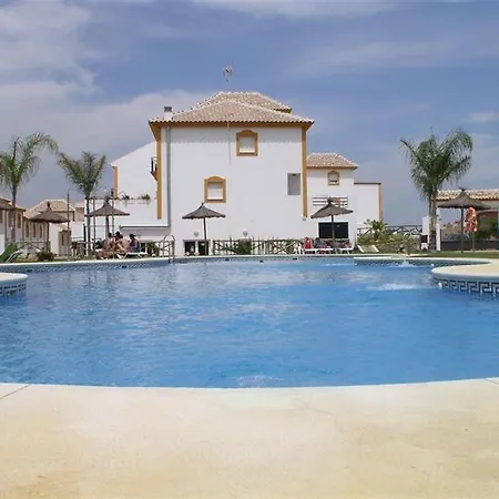 Ground Floor 2 Bed Own Garden Golf